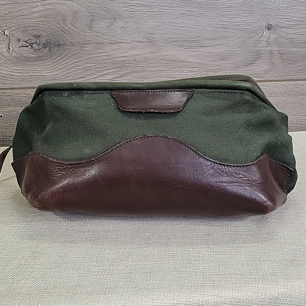 Men's Orvis Green and Brown Toiletry Travel Bag - Picture 3 of 9